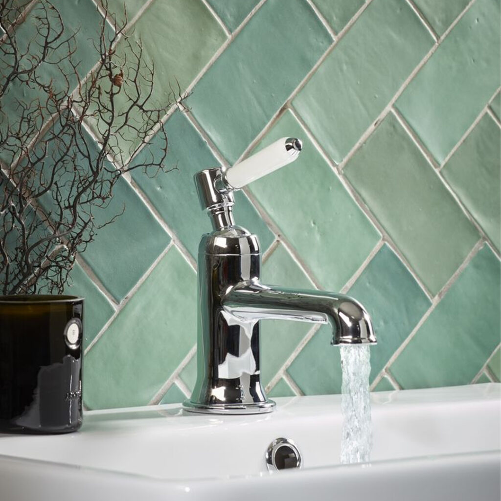 Keswick Basin Mono Mixer With Click Waste