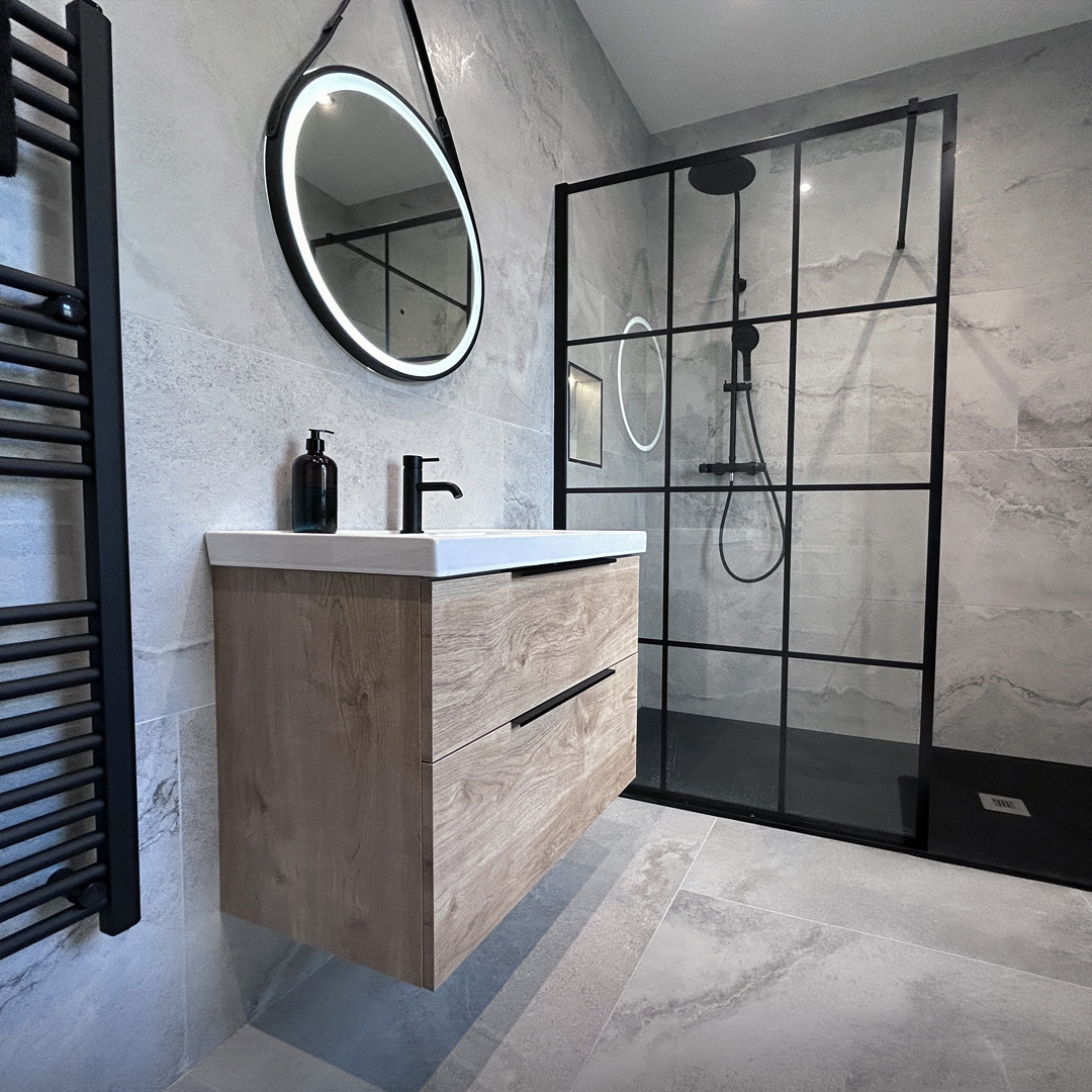 Modern contrast bathroom | Real Customer Bathrooms | Bathshed | Uk and Ireland